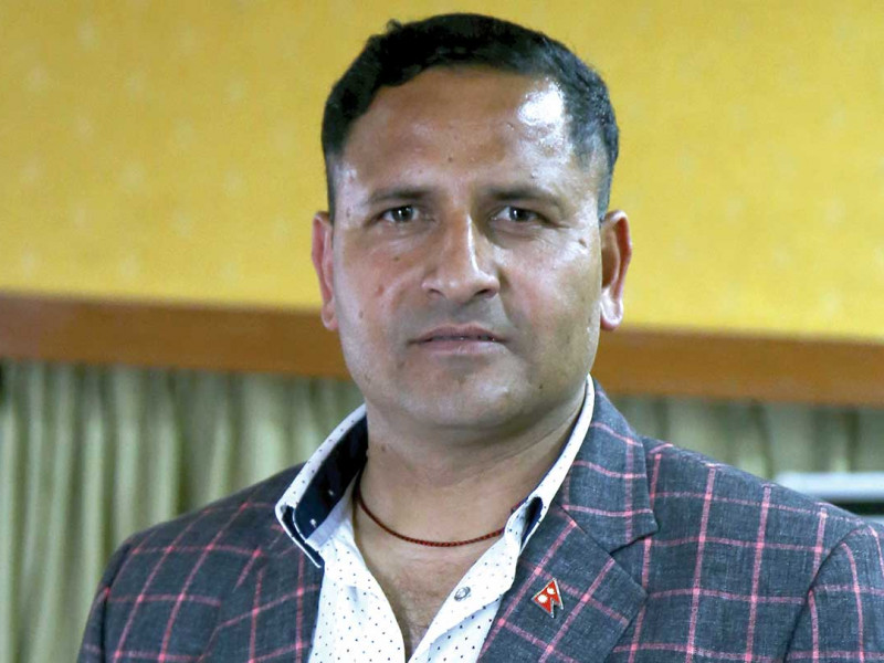 फुटबल खेलाडीलाई बन्द प्रशिक्षणबाट निकाल्नु निन्दनीय : ओलम्पियन दीपक विष्ट